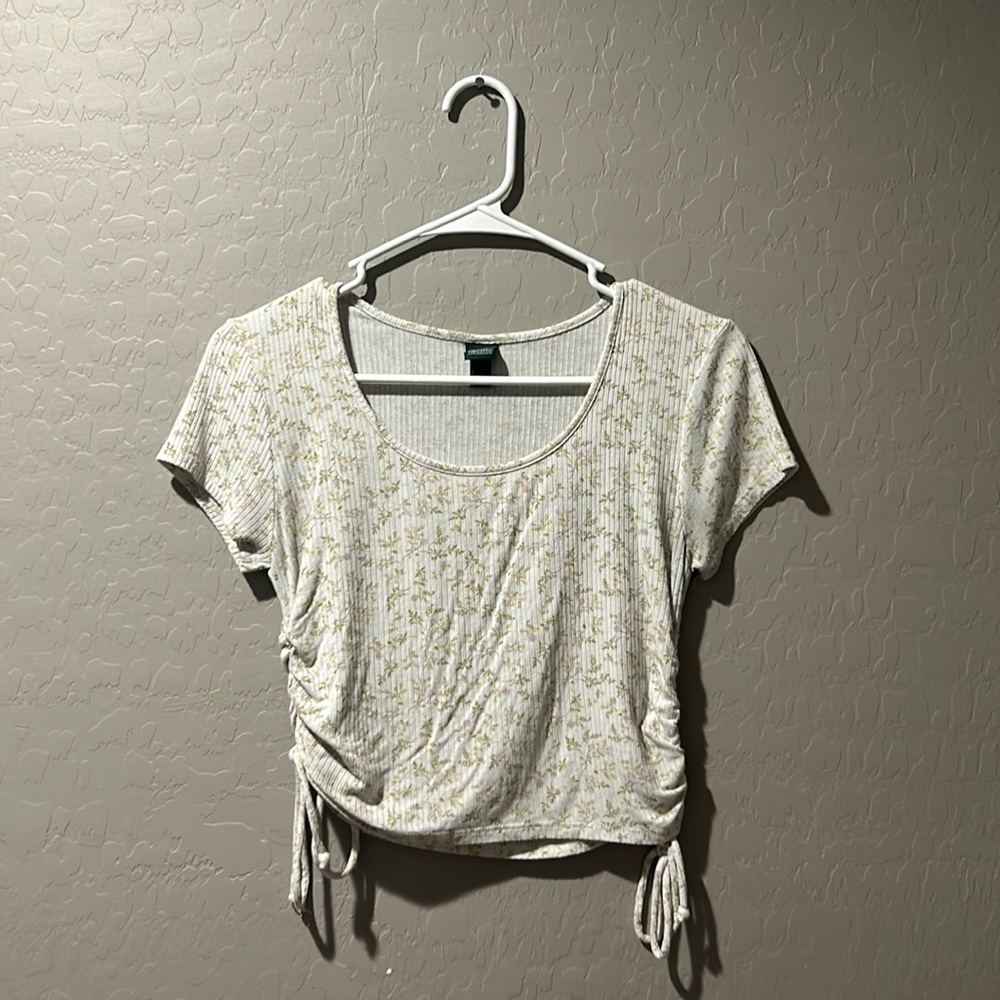Floral top/Size Medium